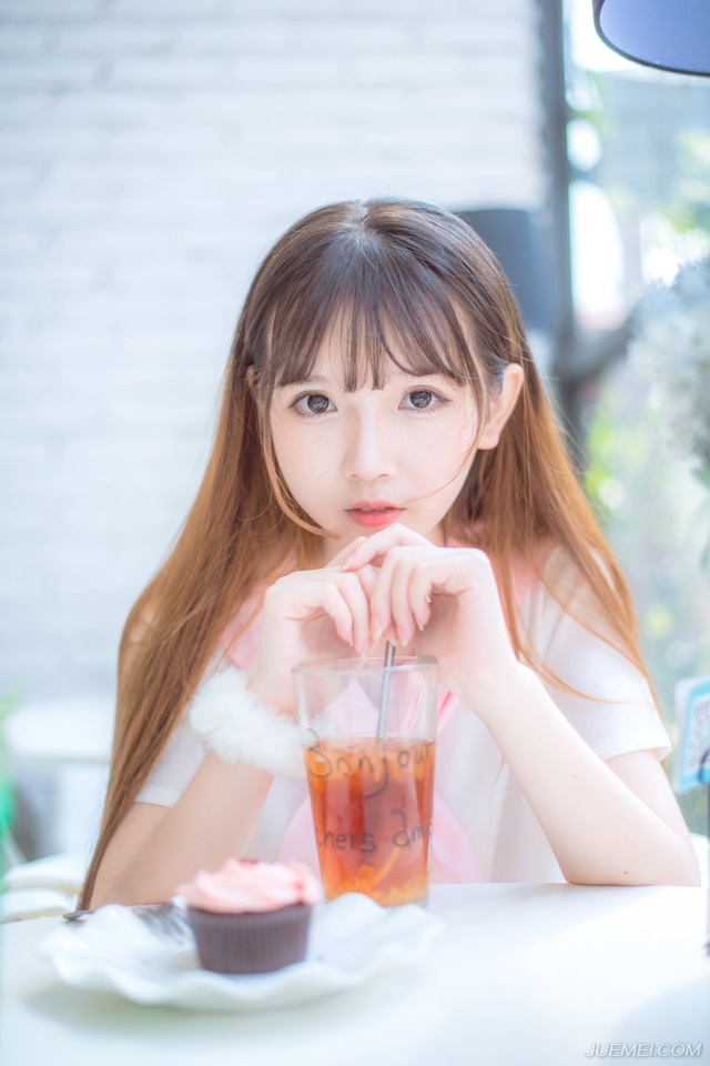 再正经的老爷们也抵不住狐狸精，再强悍的老娘们也得来月经。